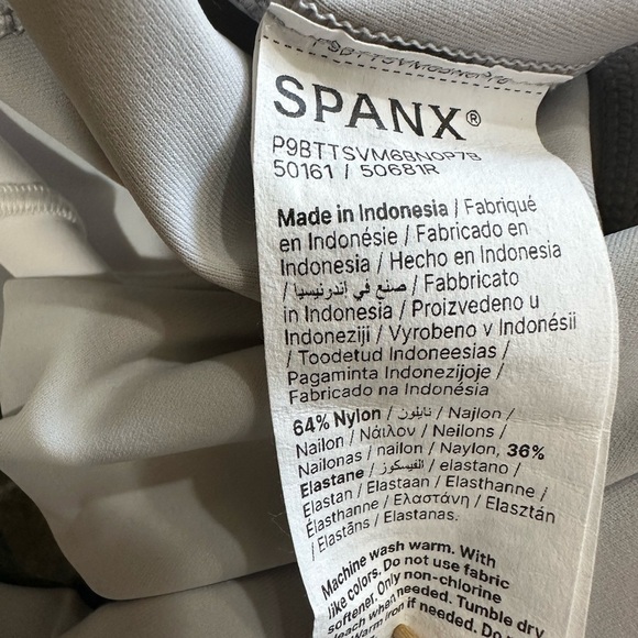 Spanx Shape Active Get Moving Zip Front Racer Back Dress Vivid White Small NWT - Picture 12 of 13